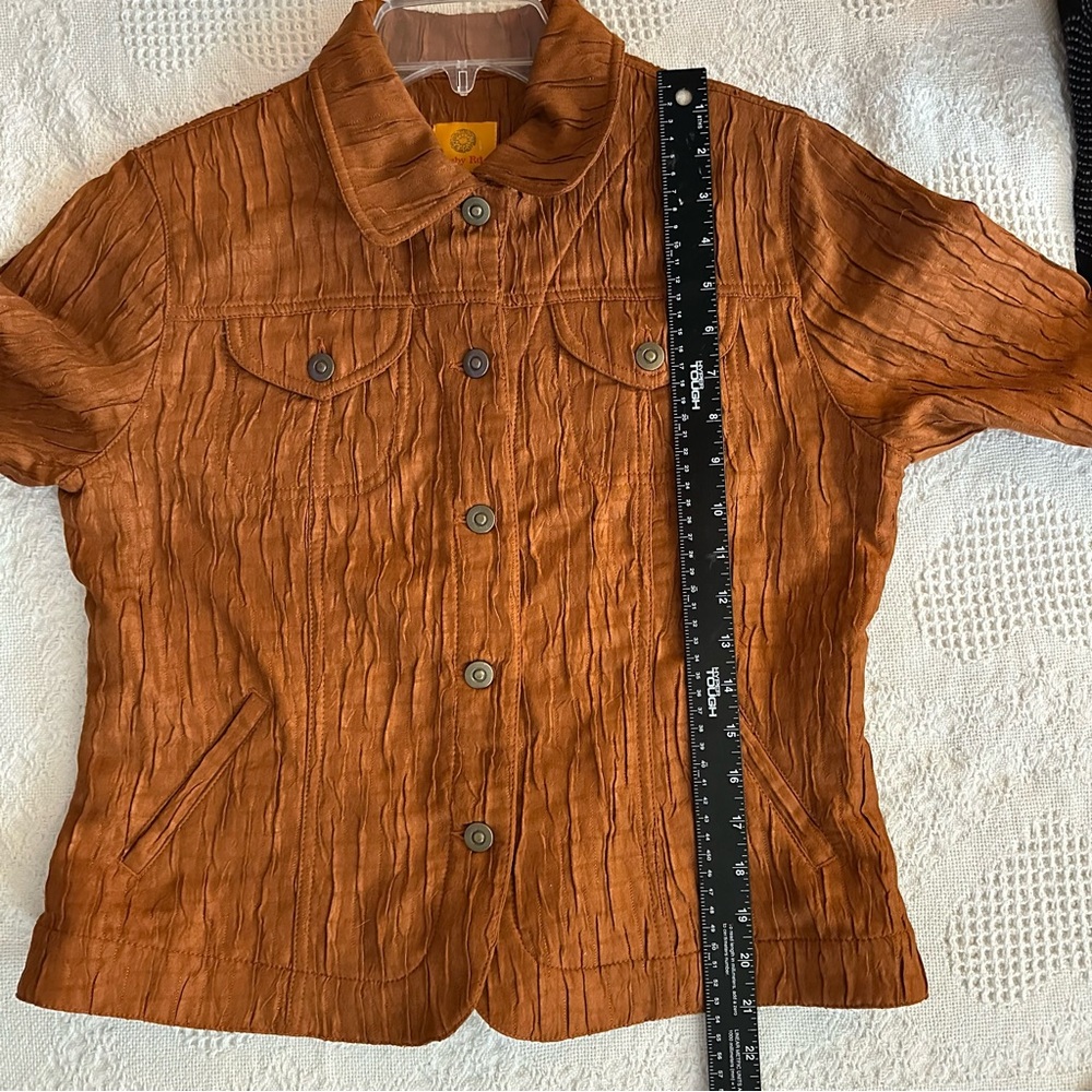 Ruby Rd. Button Down Crinkle Jacket Color Rust / Burnt Orange Size 8 - Picture 7 of 7